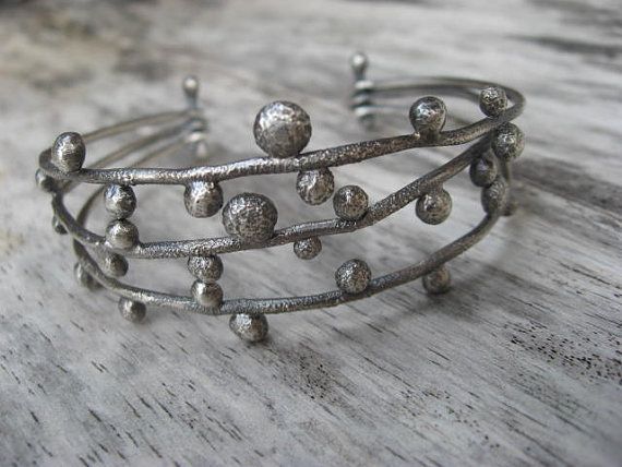 Mano de plata de ley fabricado pulsera brazalete de ramita por Simple Silver Jewelry, Silver Rings With Stones, Tiffany Jewelry, Silver Jewellery Sets, Sterling Jewelry, Modern Necklaces, Silver Jewelry Rings, Silver Jewelry Handmade, 925 Silver Jewelry