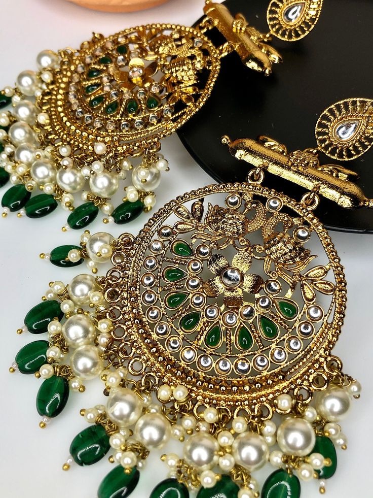 Beautiful earrings to go with any outfit! Polki Earrings, Kundan Earrings, Authentic Indian, Bridal Earrings, Indian Jewelry, Beautiful Earrings, Statement Earrings, Green, Gold