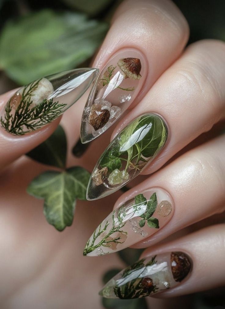 Forestcore Nails, Mystical Nail Art, Witchy Fashion Modern Witch Outfit, Dark Fairy Nails, Witch Nails Designs, Witchy Nail Designs, Witchy Nail Art, Witch Nail Art, Mystical Nails