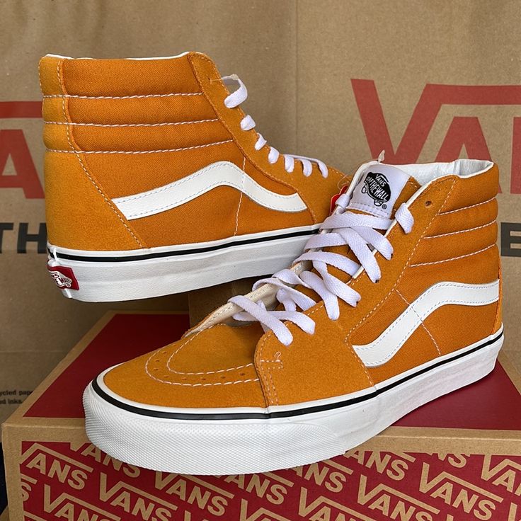 Brand New In A Box Authentic Mens Vans Sk8-Hi Desert Sun/True White Sneakers Red And Black Vans, Black Slip On Vans, Vans Orange, Orange Vans, Reflective Shoes, Black High Top Sneakers, Tenis Vans, Grey Vans, Vans Hi