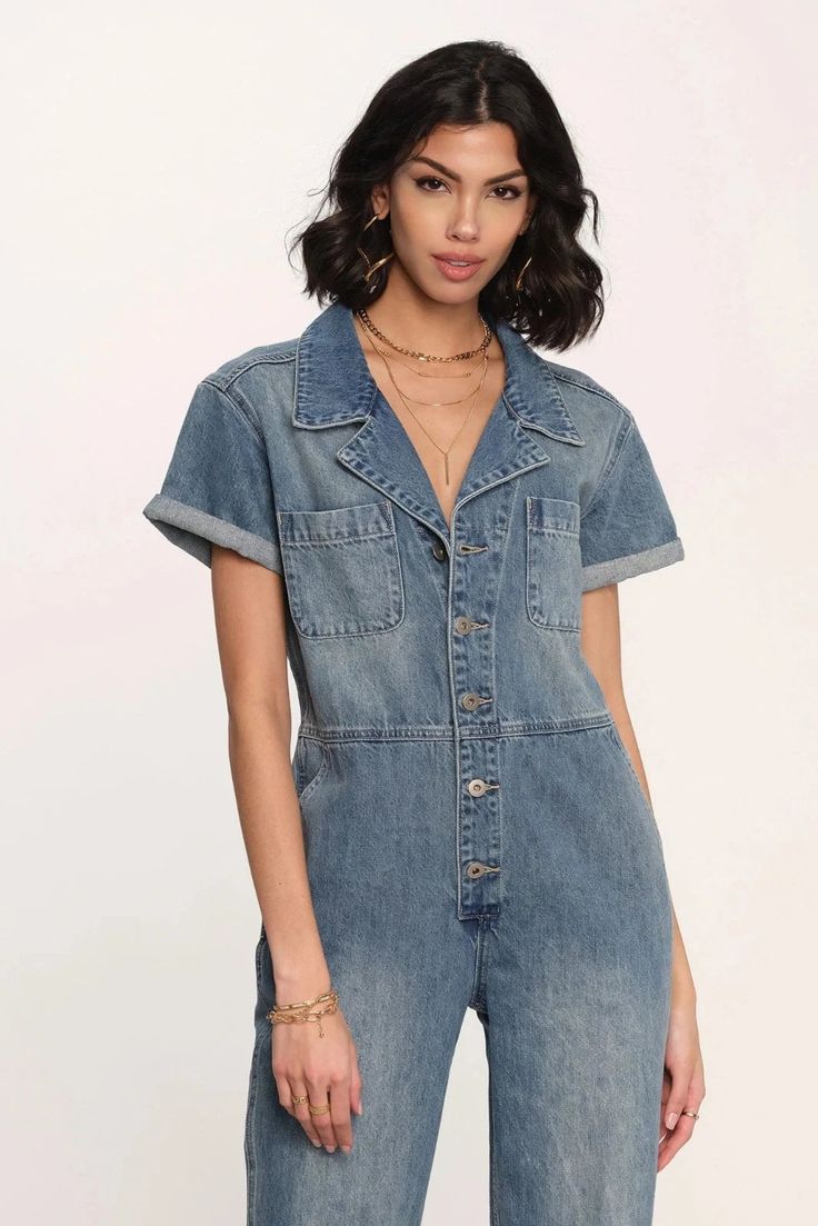 This Denim Jumpsuit is a Heartloom favorite. It features a relaxed fit, button down closure and worn in wash. Perfect for those transitional weeks with a sweater wrapped around your shoulders. Chest pockets Side pockets Button down closure Relaxed fit True to size 100% Cotton White Dress Accessories, Taupe Sweater, Wrap Sweater, Swimwear Cover, Going Out Dresses, Denim Jumpsuit, Shop Maxi Dresses, High Point, Dexter