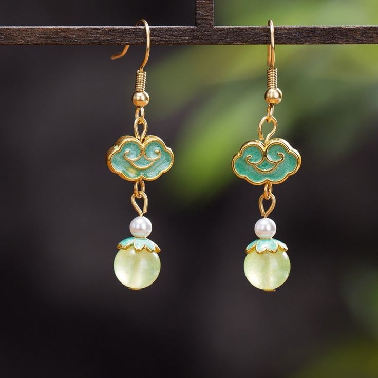 Handmade Traditional Jade Earrings, Traditional Handmade Jade Earrings, Traditional Jade Drop Earrings, Bohemian Jade Earrings With Ear Wire, Vintage Green Earrings For Festival, Bohemian Jade Earrings, Bohemian Gold Jade Earrings, Bohemian Round Jade Earrings, Vintage Green Festival Earrings