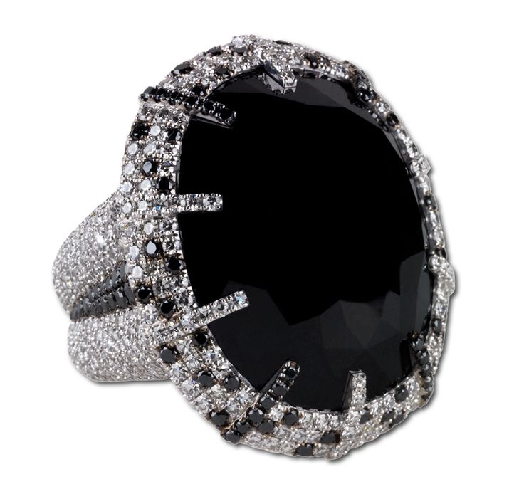 Black Diamond Ring Set, Black Sparkles, Black Jewellery, Diamonds Rings, Colored Stone Rings, Sharon Stone, Black Diamond Ring, Diamond Ring Settings, Black Diamonds