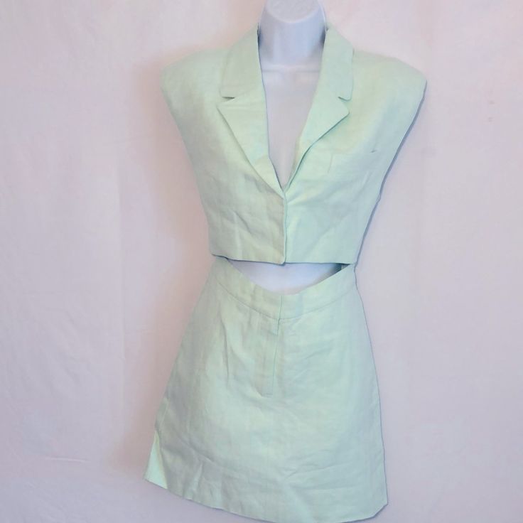 Mng, Size S (4), Mint, Nwt, Linen Blend, Designed To Look Like A Two Piece But An Actual Jacket Dress, Buttons On Top And Also Zipper On The Skirt, Side Pockets, Padded Shoulders, 30” Long All The Way, Top 14”, 18” Pit To Pit, Skirt Is 15 1/2” Long, Extra Button, Formal, Contemporary, Beach Wedding, See Photos For More Details On The Style Sleeveless Office Sets For Spring, Fitted Skirt Suit With Pockets For Spring, Fitted Summer Skirt Suit For Work, Summer Fitted Skirt Suit For Workwear, Fitted V-neck Sets For Day Out, Fitted Skirt Suit For Summer Workwear, Fitted V-neck Summer Outerwear, Fitted Office Sets For Spring, Fitted Linen Sets For Spring