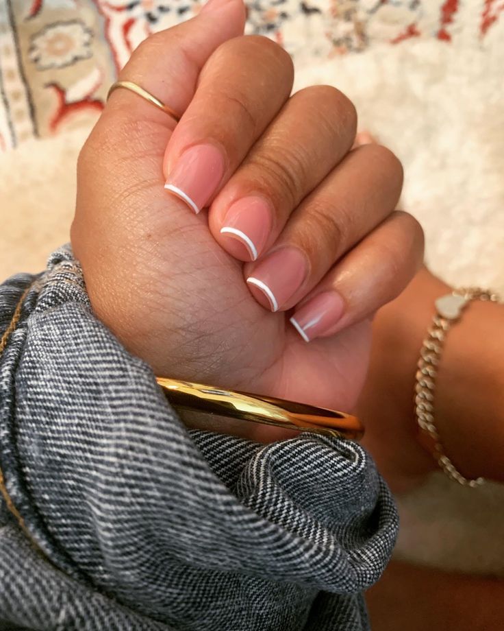 Trendy Nails Short Square Summer, Short Nail Designs Minimal Square, Spring Nails Square Short, Pink Nails Classy, Short Square Spring Nails, Tapered Square Nails Short, French Nails Manicure, Short Square Nails Summer, Gel Nails Short Nails