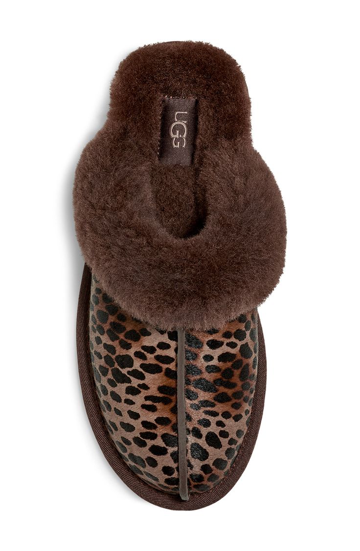 Uggs Funkette, Nice Slippers, Ugg Scuffette, Pretty Sneakers, Jordan Shoes Girls, Pretty Shoes Sneakers, Shearling Slippers, Shoe Wishlist, Shoe Inspo