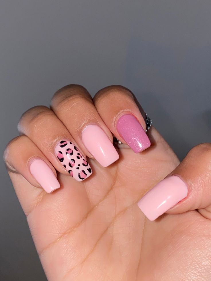 Pink Leaped Print Nails, Pink Lepord Nails Designs, Pink Leopard Print Nails Acrylic, Cheetah Print Nails Pink, Acrylic On Natural Nails, Pink Animal Print Nails, Pink Cheetah Print Nails, Pink Cheetah Nails, Pink Leopard Nails