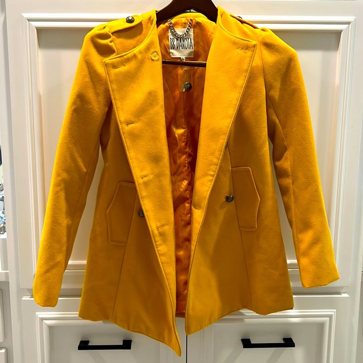 Bb Dakota Brand New Pea Coat With Lots Of Fun Details. Slight Puff At The Shoulder, With Flap And Button Details. Buttons 3 Different Ways. Very Versatile. Clean, With Faux Silk Liner. Yellow Button-up Winter Outerwear, Yellow Button-up Outerwear For Winter, Yellow Winter Outerwear With Button Closure, Yellow Fall Outerwear With Button Closure, Yellow Outerwear With Buttons For Work, Yellow Workwear Outerwear With Buttons, Yellow Outerwear For Fall Day Out, Casual Fitted Gold Outerwear, Gold Fitted Casual Outerwear