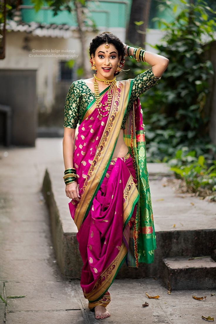 Nauvari Look, Saree Captions For Instagram, Marathi Nath, Simple Bridal Makeup, Oxidised Jewelry, Kashta Saree, Marathi Bride, Bride Hairstyle, Nauvari Saree