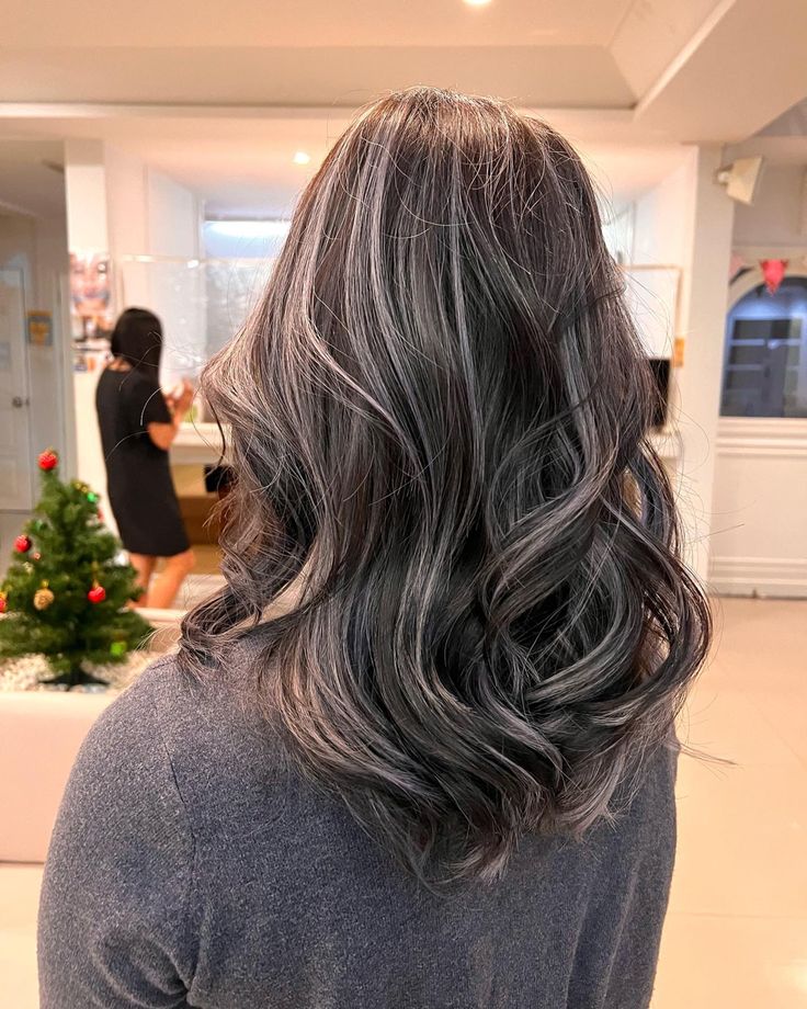 Grey Highlights On Light Brown Hair, Cool Brown Hair With Blonde Highlights, Brown Hair With Grey Highlights Silver, Ashy Mushroom Brown Hair, Silver And Brown Hair, Moms Hairstyles, Highlights Brown Hair Balayage, Cool Brown Hair, Grey Highlights