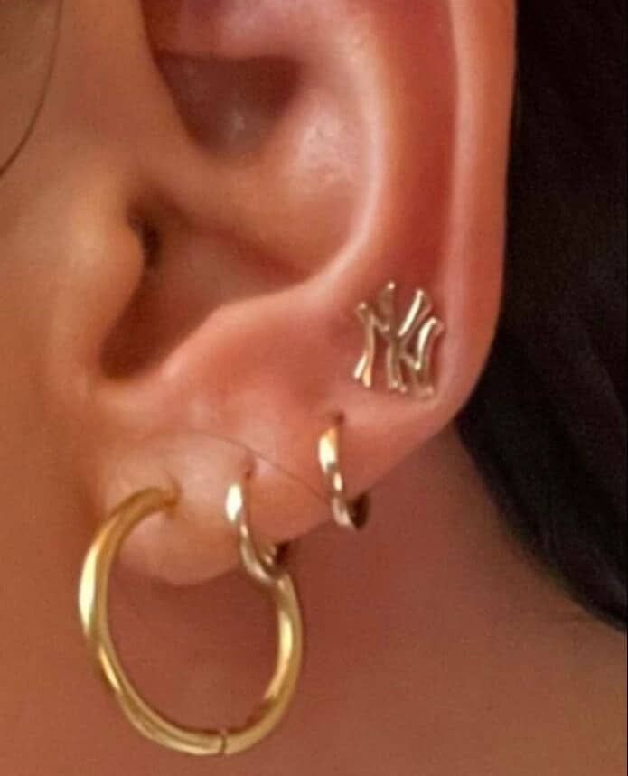 Material: Stainless Steel *tarnish free* Piercings Bonitos, Cute Ear Piercings, Body Jewelry Piercing, Jewelry Accessories Ideas, Dope Jewelry, Classy Jewelry, Stacked Jewelry, Jewelry Lookbook, Funky Jewelry