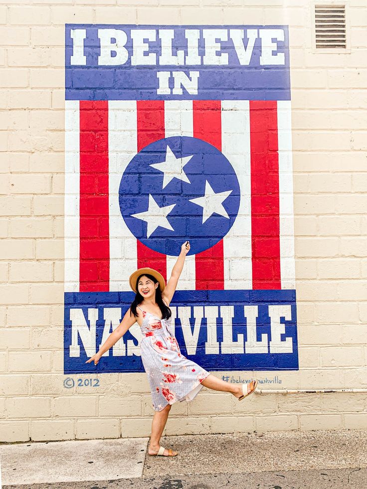 Planning a Nashville, Tennessee vacation? This Nashville travel guide includes everything you need to know to plan the perfect trip! Plan the perfect Nashville itinerary, find out where to stay, what to eat, and more. Includes all the best things to do in Nashville, Tennessee, best restaurants (including where to find the best Nashville hot chicken), best murals, and more! Nashville Picture Ideas, Quebec City Christmas, Nashville Itinerary, Cutest Cafes, Nashville Tennessee Vacation, I Believe In Nashville, Nashville Murals, Nashville Travel Guide, Week Inspiration