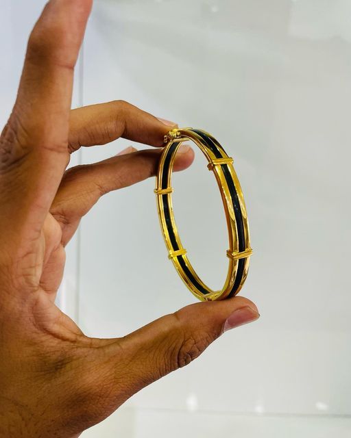 Black Rubber Gold Kada For Men, Murugulu For Baby Boys, Baby Boy Bangles Gold, Mens Gold Bangle, Mens Bracelet Gold Jewelry, Man Gold Bracelet Design, Baby Jewelry Gold, Antique Gold Bracelet, Gold Kada