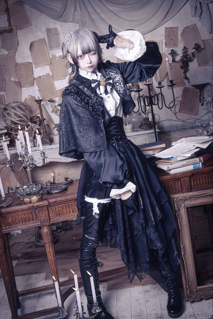 Thief Outfit Design, Ouji Hairstyle, Ouji Aesthetic, Ouji Outfit, Fancy Suits, Visual Kei Outfit Ideas, Ouji Style, Vkei Outfits, Visual Kei Outfits