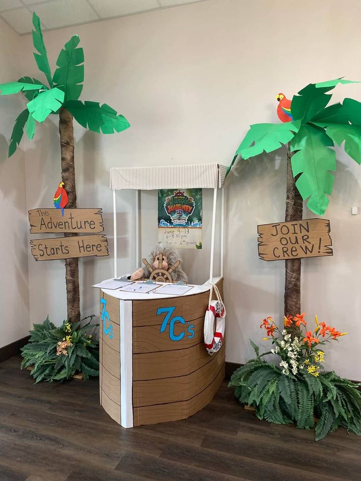 an ice cream stand decorated with palm trees