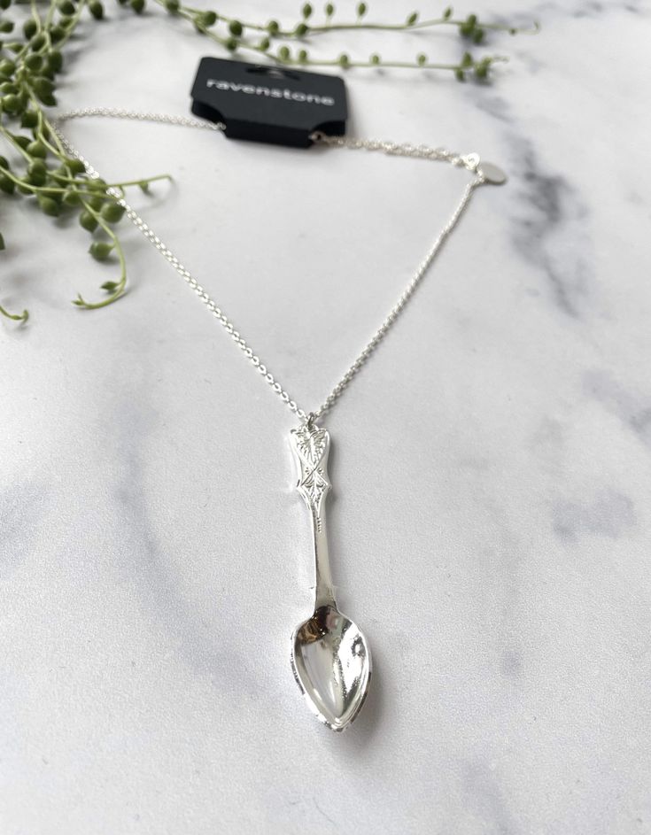 Spoon Necklace, Silver Spoon, Silver Spoons, Necklace Vintage, Brass Chain, Earring Necklace, Vintage Design, Stones And Crystals, New Life