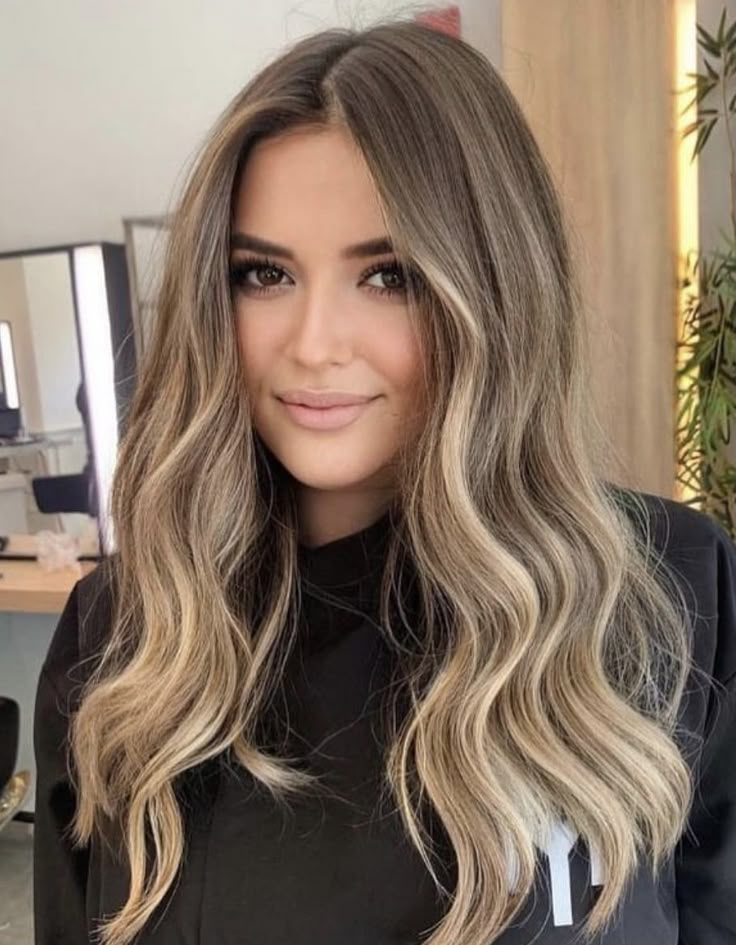 Beachy Blonde Hair Balayage, Beachy Blonde Hair, Beachy Blonde, Blonde Hair Balayage, Blonde Instagram, Hairstylist Hairstyles, Ombre Hair Blonde, Dyed Blonde Hair, Brunette Hair With Highlights