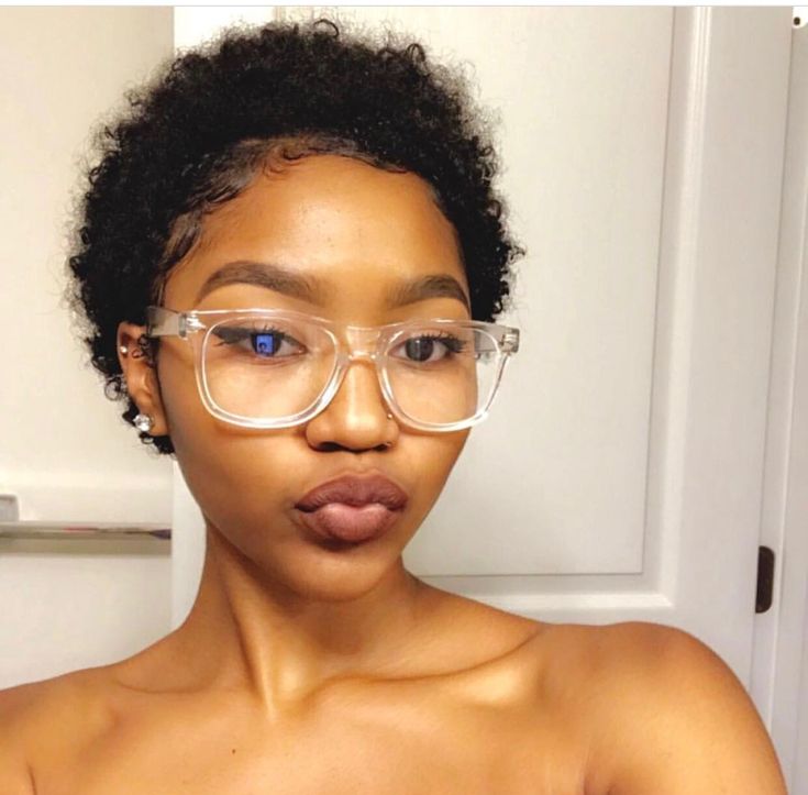 Big Chop Hairstyles, Big Chop Natural Hair, Short Natural Curly Hair, Short Shaved Hairstyles, Twa Hairstyles, Natural Hair Cuts, Natural Hair Short Cuts, Short Hair Black, Pelo Afro