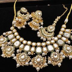 Gold Rodium Polish White and Off White color Necklace in Metal Alloy studded with CZ Diamond, Kundan, Pearl Maroon Necklace, Engagement Reception, Reception Lehenga, Color Necklace, Metal Necklace, White Necklace, Blue Necklace, Off White Color, Cz Diamond