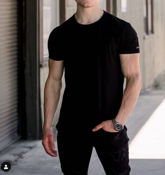 Black Shirt Outfit Men, Aesthetic Abs, Wallpaper Fitness, Men Aesthetic Outfits, Black Shirt Outfits, Bodybuilding Aesthetic, Compression Shirt Men, Stylish Men Wear, Black Outfit Men