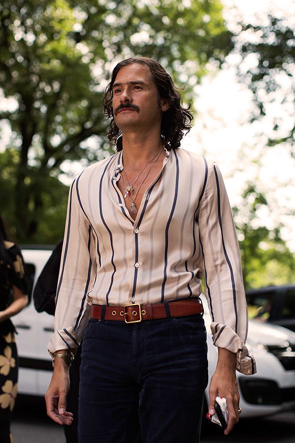 On the Street…Summer in Milan 70s Male Fashion, Disco Outfit Men, 70s Outfits Men, 70s Men Fashion, Moda Disco, 70s Disco Outfit, Disco Party Outfit, 70s Fashion Men, 70s Mens Fashion