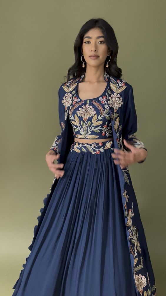 Deginer Dress, Dress Designs For Stitching, Function Dresses, Simple Lehenga, Outfits Indian, Long Gown Design, Basic Embroidery, Saree Draping, Lehenga Designs Simple