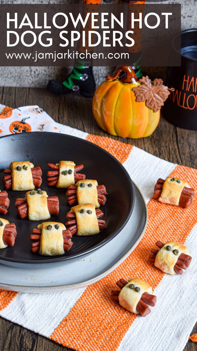 Halloween snack appetizer hot dog crescent roll spiders Spider Dogs In Oven, Spiders In A Blanket, Spider Pigs In A Blanket, Halloween Gathering Food, Spooky Pigs In A Blanket, Spider Crescent Rolls, Spooky Hotdogs, Halloween Sausage Ideas, Halloween Hotdogs Ideas