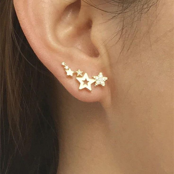 meteor earrings Kacamata Fashion, Stud Fashion, Climber Earrings, Star Earrings Stud, Pearl Stud Earrings, Girls Earrings, Rhinestone Earrings, Pearl Studs, Ear Jewelry