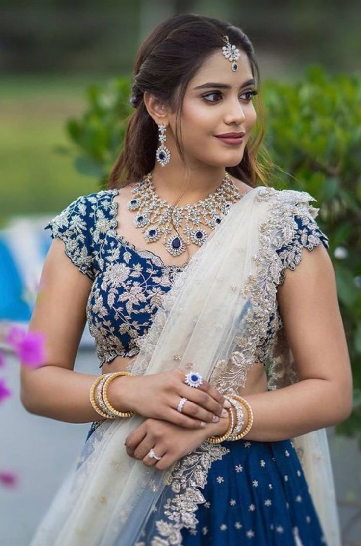 Bridesmaid Hairstyles For Lehenga, Half Saree For Wedding Reception, Hairstyles For Halfsarees, Lehanga Hairstyle Simple, Lehangas Bridal Engagement, Simple Hairstyles For Half Saree, Hairstyle On Lehenga For Bridesmaid, Bridal Half Saree For Engagement, Half Saree For Engagement Bride