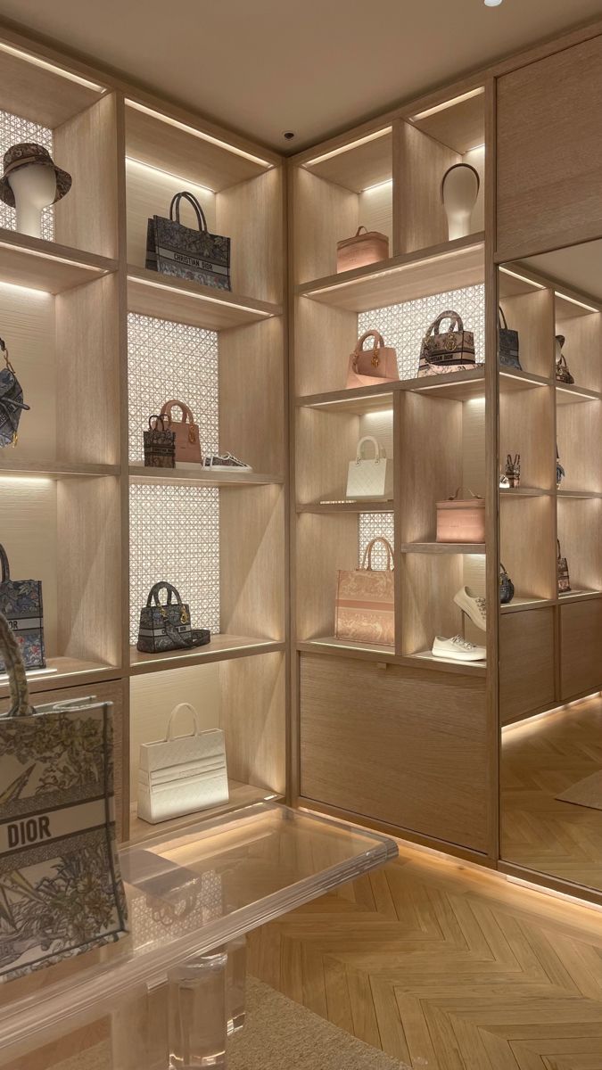 Bag Display Cabinet, Makeup Display Ideas, Bag Cabinet, Boutique Jewelry Display, Clothes Cupboard, Purse Display, Shoe Store Design, Luxury Fashion Store, Aesthetic Shopping