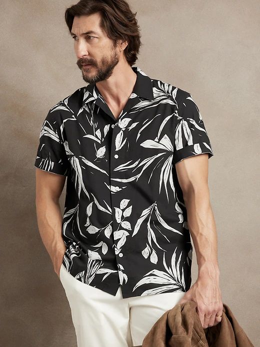 Cotton-Linen Resort Shirt | Banana Republic Classic Short Sleeve Shirt With Camp Collar For Beach, Classic Short Sleeve Camp Collar Shirt For Beach, Classic Beach Shirt With Camp Collar, Classic Camp Collar Short Sleeve Shirt For Beach, Classic Button-up Camp Shirt For Beach, Classic Beach Camp Shirt Button-up, Classic Collared Short Sleeve Shirt For Beach, Classic Camp Collar Shirt For Beach, Classic Camp Shirt With Spread Collar For Vacation