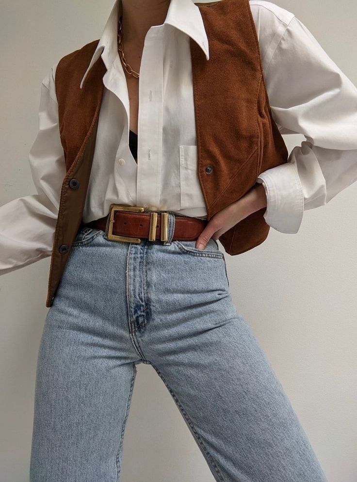 Western Gothic Aesthetic Fashion, Brown Waistcoat Outfit Women, Styling Waistcoat, Vintage Cowgirl Outfits, Corduroy Shirt Outfit, Brown Vest Outfit, Royal Family Fashion, Waistcoat Fashion, Yee Yee