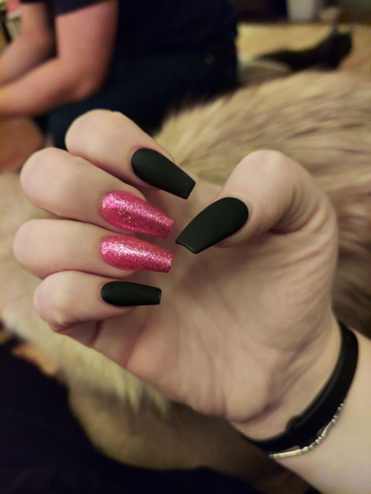 Matte Black And Hot Pink Nails, Black And Magenta Nails, Black And Pink Matte Nails, Nail Designs Dark Pink, Black Nails With Matte, Pink And Black Prom Nails, Black Nails With Pink Glitter, Matte Black Nails With Glitter, Black And Pink Glitter Nails