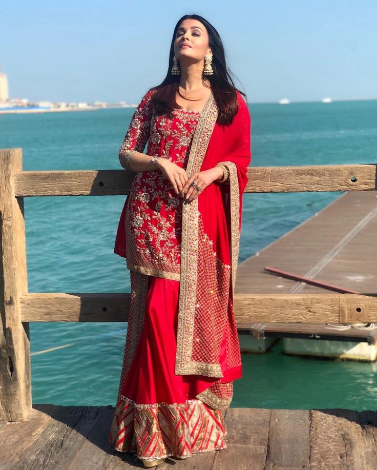 Aishwarya Rai Bachchan 💗 Red Salwar Suit, Red Sharara, ऐश्वर्या राय, डिजाइनर कपड़े, Aishwarya Rai Bachchan, Bridal Photoshoot, Beautiful Suit, Aishwarya Rai, Indian Designer Outfits