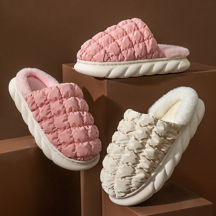 Puffa: Comfy Indoor Slippers From the moment you put these on, you'll feel like you're walking around in a cozy snowdrift. These extra-soft slippers are perfect for keeping your toes warm in the colder months, and they come in an adorable fluffy style that hugs your feet to keep them snug and comfortable. Product Details Upper material: clothSole material: PVCHeel shape: flat heelHeel height: 3.5cm Package Content:1 pair x shoes Winter Slippers With Plush Lining And Round Toe, Super Soft Winter Slippers With Round Toe, Comfortable Slippers With Soft Texture And Round Toe, Winter Indoor Slippers With Plush Lining, Soft Texture Indoor Slippers With Round Toe, Comfortable Foam Slippers With Round Toe, Cozy Slippers With Soft Texture And Round Toe, Plush Lined Round Toe Slippers, Comfortable Slippers With Plush Lining And Round Toe