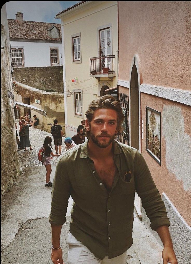 Ben Dahlhaus, Mens Summer Outfits, Stylish Men Casual, Italian Men, Stylish Mens Outfits, Photography Poses For Men, Men Fashion Casual Outfits, Summer Outfits Men, Long Hair Styles Men