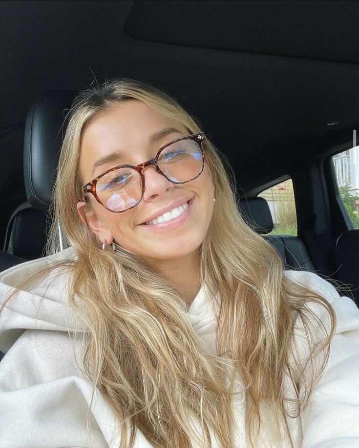 Blonde With Glasses, Cute Glasses Frames, Glasses Frames Trendy, Glasses Outfit, Glasses Inspiration, Chic Glasses, Womens Glasses Frames, Sound Off, Cute Glasses