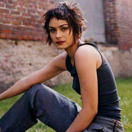 Mixie Pixie Haircut, Short Razor Haircuts, Pixie Short Haircut, Shannyn Sossamon, Short Haircut Ideas, Pixie Haircut Short, Razored Haircuts, Small Face, Hairstyles For Girls