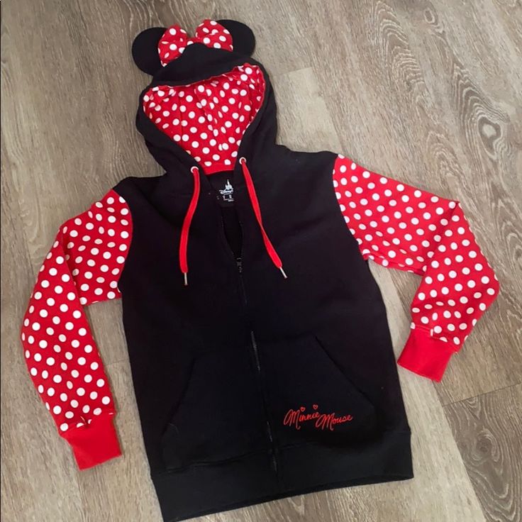 Disney Minnie Mouse Zip Up Hoodie S Worn Once And Purchased At Disneyland California So Cute And Comfortable Looks And Feels New Basically Brand New Condition But Has Small Snag From Getting Caught On Something. I Have Photo Shown Above For Reference But Could Be Easily Overlooked Unless Pointed Out Cute Mickey Mouse Cotton Sweatshirt, Black Long Sleeve Mickey Mouse Sweatshirt, Mickey Mouse Sweatshirt For Winter Streetwear, Black Mickey Mouse Sweatshirt For Streetwear, Casual Mickey Mouse Sweatshirt For Winter, Black Disney Sweatshirt For Winter, Black Disney Winter Sweatshirt, Cute Winter Mickey Mouse Sweatshirt, Disney Sweatshirt For Winter Fan Events