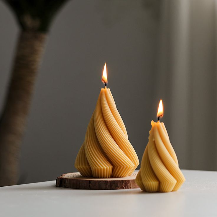 Candle Molds Silicone, Diy Cone, Cone Lamp, Candle Moulds, Pillar Candle Molds, Boho Candle, Diy Aromatherapy Candles, Geometric Candles, Spiral Candles