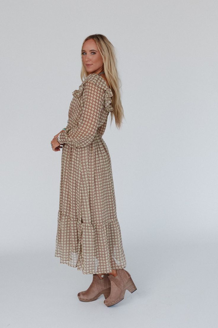 Whether you're looking for a beautiful dress for a special occasion or just want to add some boho style to your everyday wardrobe, the Country Lane Maxi Dress is sure to become your fast favorite! Lightweight, flowy, woven fabric with geometric print throughout Relaxed and loose maxi dress silhouette Classic square neckline with so cute ruffle detail Loose long sleeves with button cuffs Elastic Waistband for flattering fit Convenient hidden side zipper Lining included for added coverage Pair wit Boho Essentials, Country Lane, Bralette Outfit, Loose Maxi Dress, Dress Silhouette, Everyday Wardrobe, Beautiful Dress, Square Neckline, Geometric Print