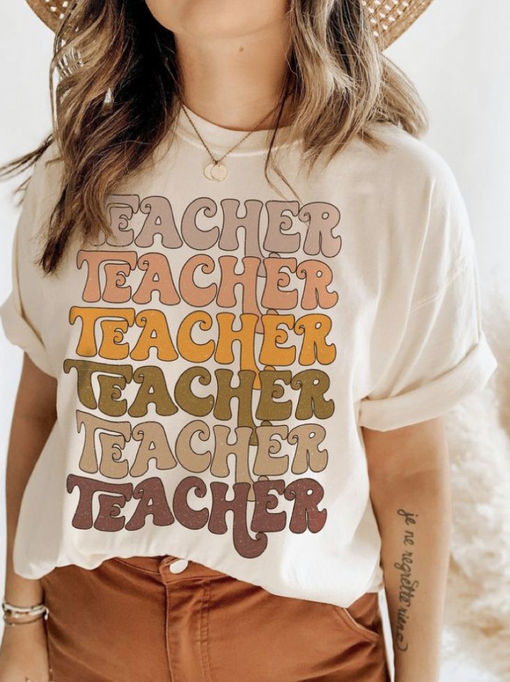 Cool Teacher Outfits Casual, Healthy Breakup, Boho Teacher Outfit, Teacher Shirts Designs, Modern Teacher Outfits, Preschool Teacher Outfits Casual, Fun Teacher Outfits, Preschool Teacher Outfits, Teachers Shirt