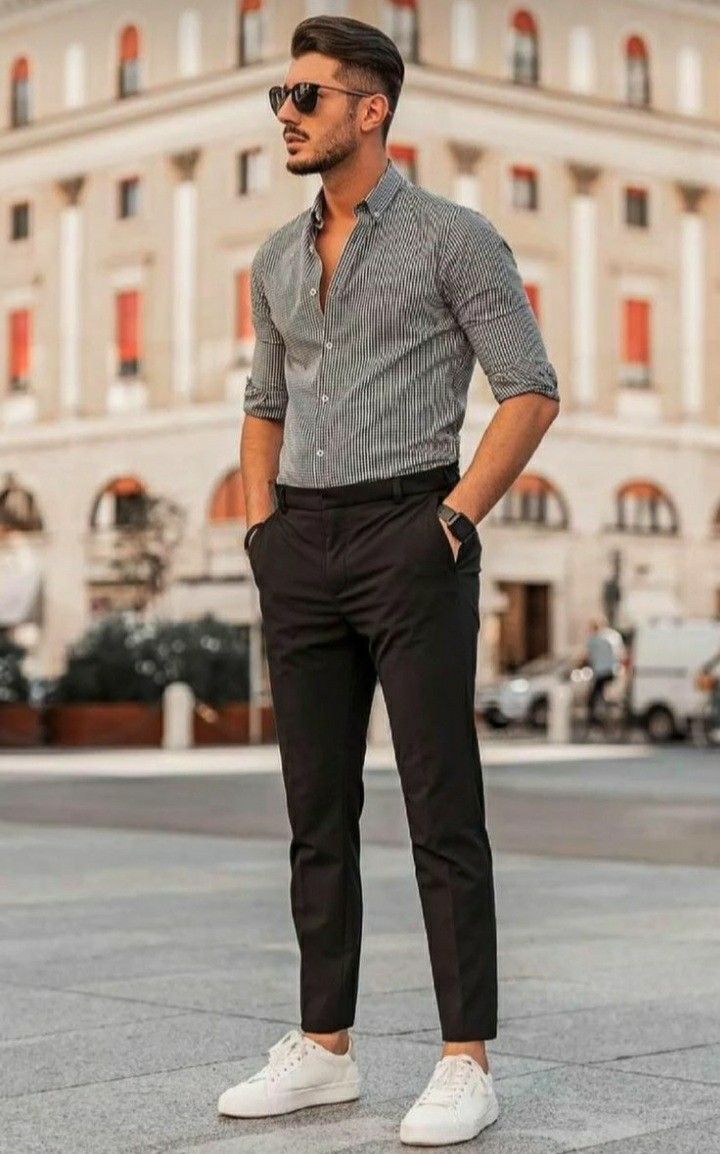 Chinos Men Outfit, Best Chinos, Mens Business Casual Outfits, Shirt Outfit Men, Pants Outfit Men, Formal Men Outfit, Mens Casual Outfits Summer, Men Fashion Casual Shirts, Formal Mens Fashion