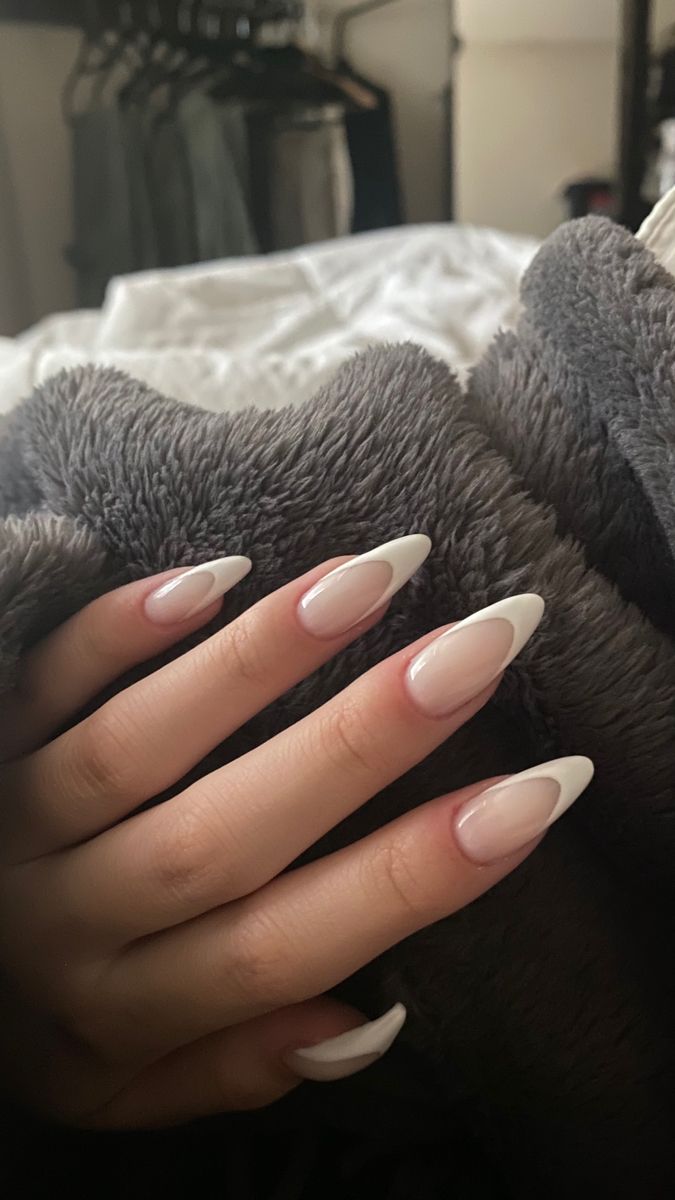 New French Manicure, White Almond Nails, Long Almond Nails, Long Almond, Romantic Nails, Subtle Nails, Girly Acrylic Nails, Basic Nails, Almond Acrylic Nails