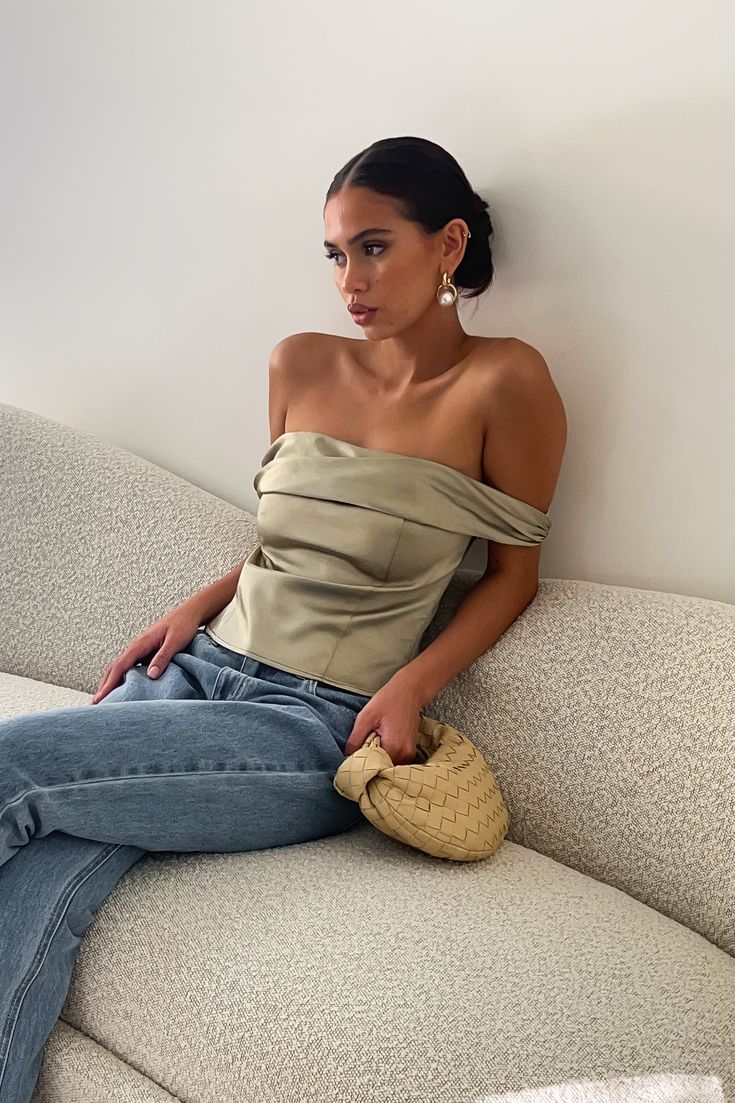 Satin Top And Jeans, Denim Jeans Aesthetic Outfit, Silk Strapless Top, Off Shoulder Satin Top, Neutral Going Out Outfit, Strapless Top Outfit Night, Square Neck Tank Top Outfit, Casual Going Out, Open Shoulder Tops Outfits