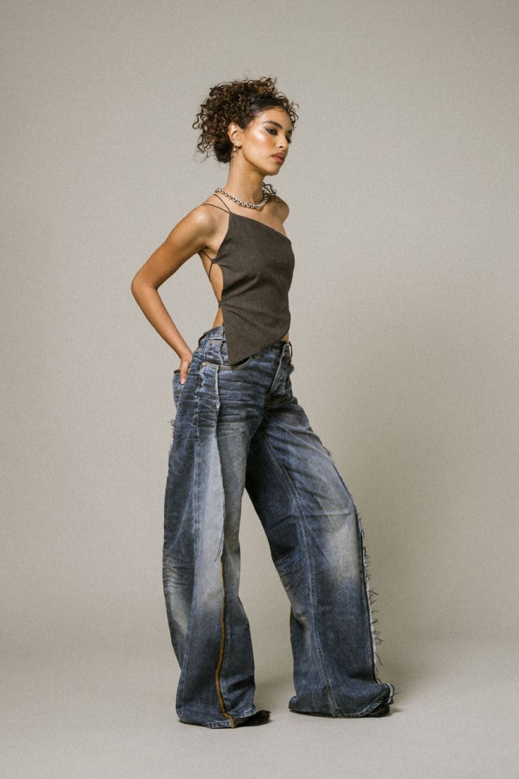 Canto Primo11772 Dark Washed Jeans Outfit, Carpenter Pants Outfit, Trending Jeans, 2000s Jeans, Upcycled Jeans, Bleached Jeans, Blue Jean Outfits, Leg Model, Denim Projects