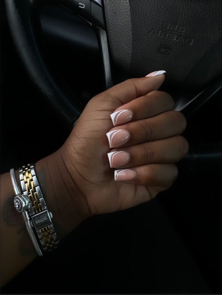 Simple Finger Nail Designs, Classy White Tip Nails, Nail Sets Black Women, French Tip Designs Square, French Tip Nail Designs Short, Married Nails, Gigi Hairstyles, Short French Manicure Nails, Grey French Tip Nails