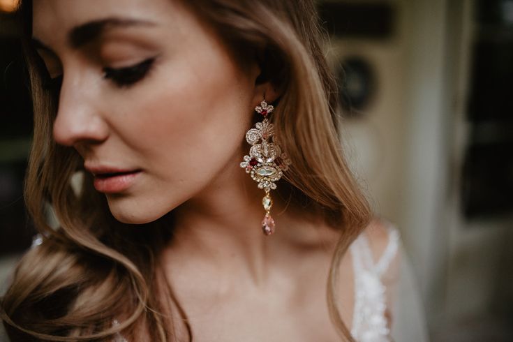 Chandelier statement wedding earrings. Hand embroidered earrings with rhinestones on Venice lace, topped with lovely crystal drop. Earrings are very light and comfortable to wear, you can order matching bracelet and hair pins (separately). You can as well order earrings in other rhinestone crystals. You can order earrings on the following color lace: - gold - silver - rose gold If you need different length, convo me for details, I can use shorter tassel to make them smaller. I can replace tassel Pink Wedding Earrings, Gold And Pink Wedding, Statement Wedding Earrings, Bridal Earrings Gold, Earrings For Bride, Boho Wedding Earrings, Wedding Earrings Chandelier, Long Bridal Earrings, Statement Earrings Wedding