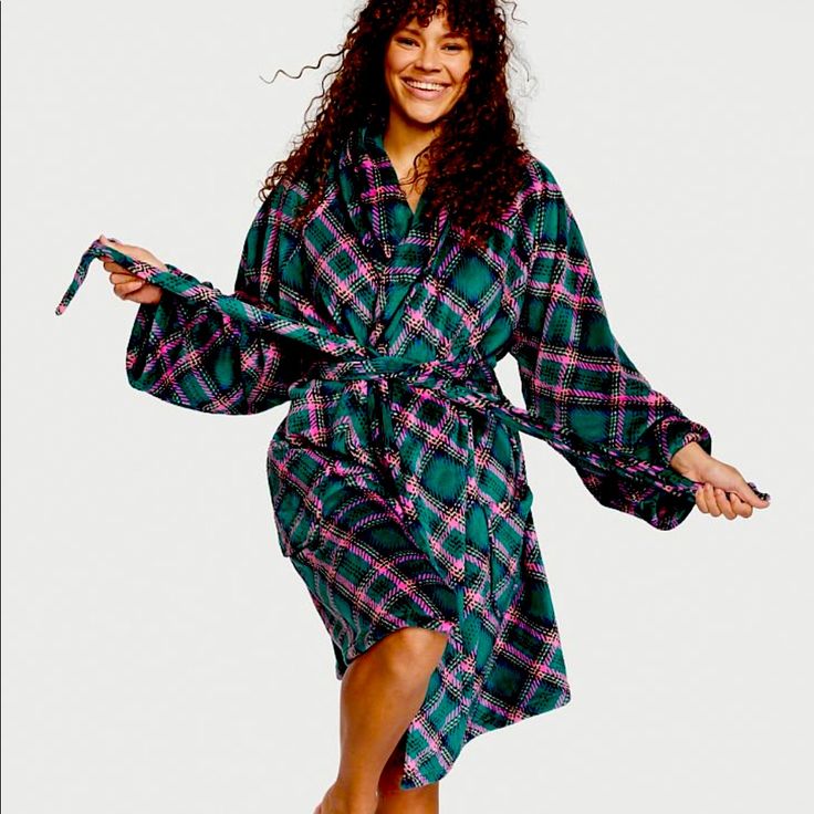 Warm Cozy Very Soft Great To Lounge In.....Beautiful Colors Cozy Plaid Long Sleeve Sleepwear, Cozy Long Sleeve Plaid Sleepwear, Green Winter Lounging Sleepwear, Plaid Winter Sleepwear For Loungewear, Plaid Sleepwear For Winter Loungewear, Plaid Long Sleeve Sleepwear For Fall, Winter Plaid Sleepwear, Plaid Winter Sleepwear, Victoria's Secret Long Sleeve Sleepwear For Overnight