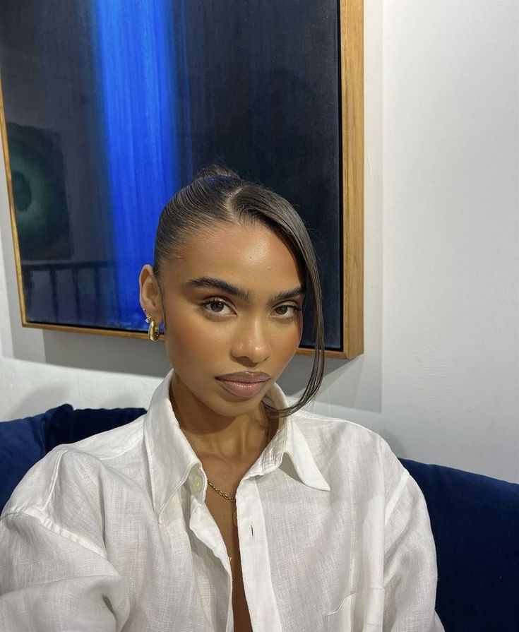 Sleek Hair And Makeup, Sleek Hair Ponytail, Sleek Hair Black Women, Black Relaxed Hairstyles, Black Hair Straight Hairstyles, Clean Hairstyles Women, Sleek Hairstyles Black Women, Sleek Hairstyles Short Hair, Relaxed Hair Styles For Black Women